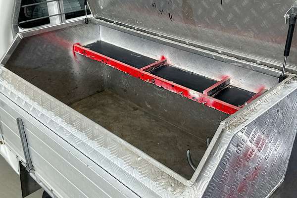 2011 Toyota HILUX SR KUN16R MY12 REAR WHEEL DRIVE