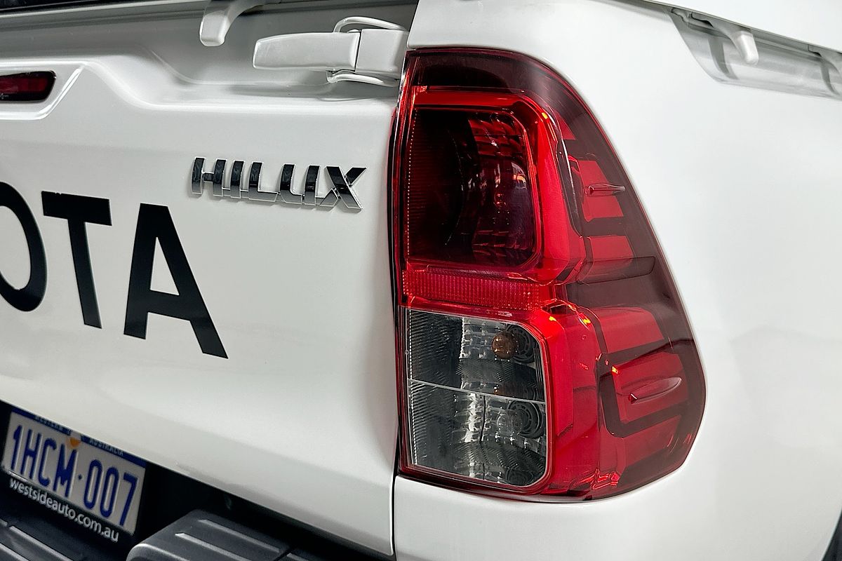 2020 Toyota HILUX SR (4x4) GUN126R FACELIFT 4X4