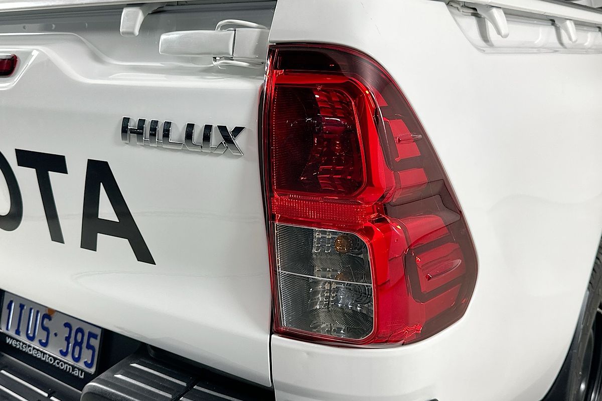 2018 Toyota HILUX SR (4x4) GUN126R MY17 4X4