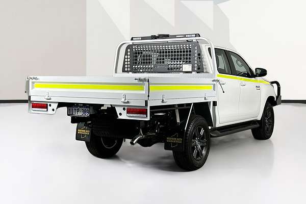 2025 Toyota HILUX SR (4x4) STEEL WHEELS GUN126R RC 4X4