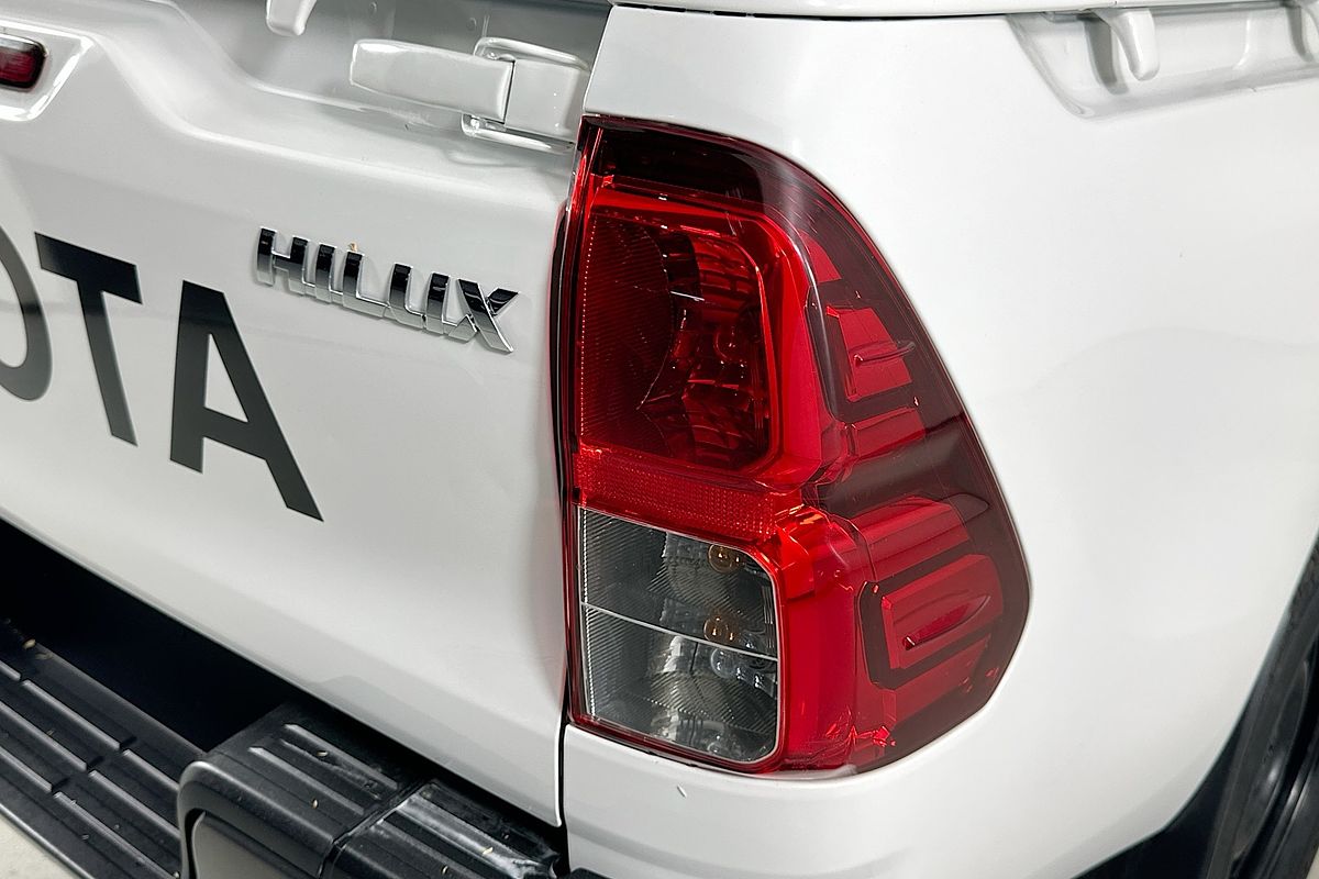 2022 Toyota HILUX SR (4x4) GUN126R 4X4
