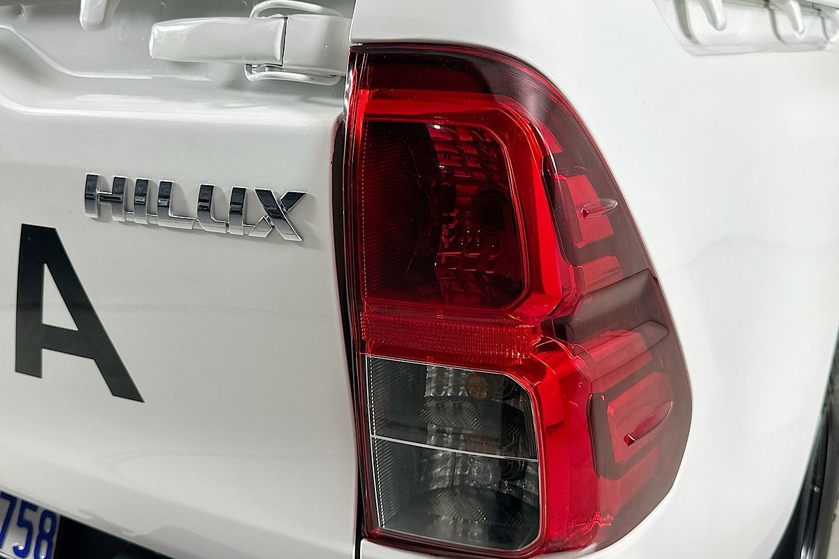 2022 Toyota HILUX SR (4x4) GUN126R 4X4