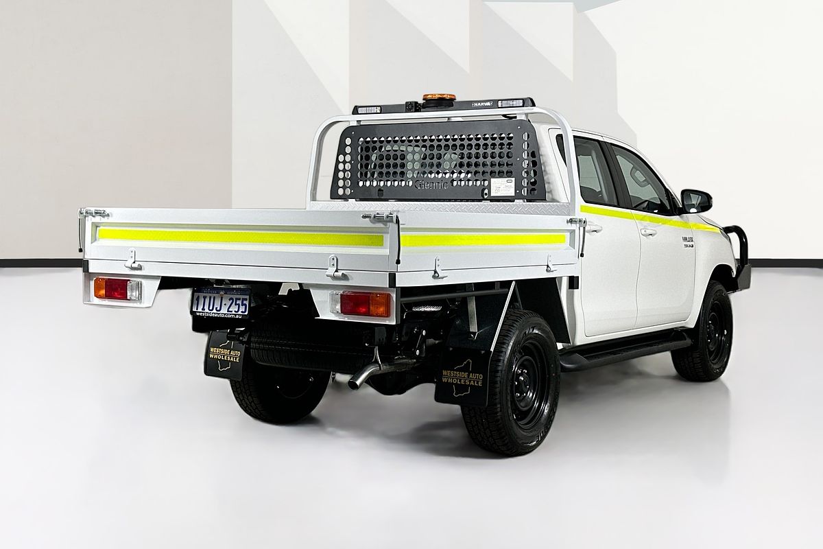 2025 Toyota HILUX SR (4x4) STEEL WHEELS GUN126R RC 4X4