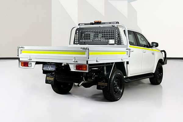 2025 Toyota HILUX SR (4x4) STEEL WHEELS GUN126R RC 4X4