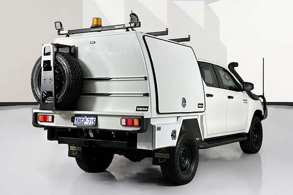 2020 Toyota HILUX SR (4x4) GUN126R FACELIFT 4X4