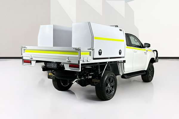 2025 Toyota Hilux SR (4x4) GUN126R RC 4X4
