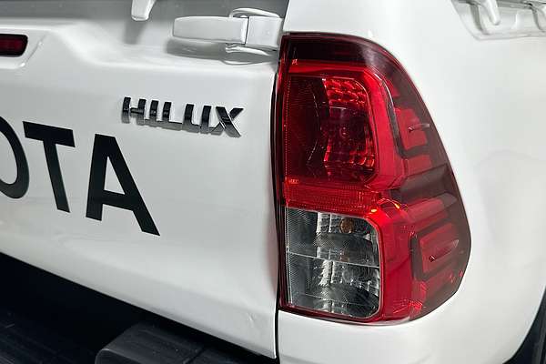 2021 Toyota HILUX SR (4x4) GUN126R FACELIFT 4X4