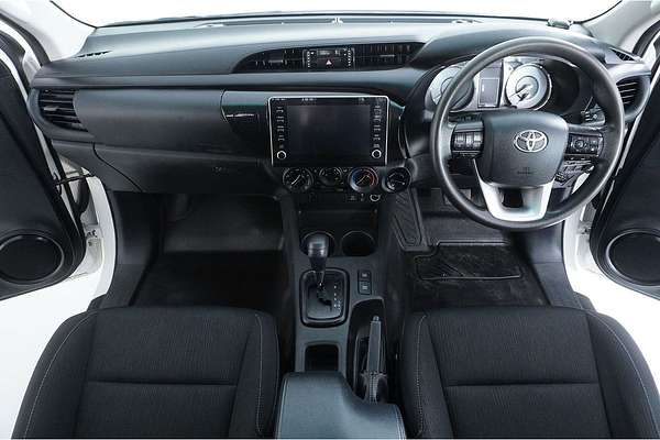2021 Toyota HILUX SR (4x4) GUN126R FACELIFT 4X4
