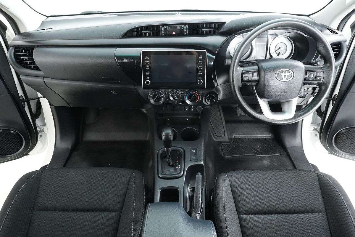 2021 Toyota HILUX SR (4x4) GUN126R 4X4