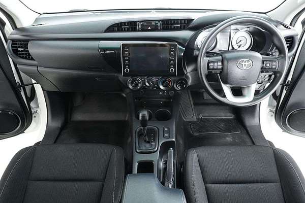 2021 Toyota HILUX SR (4x4) GUN126R 4X4