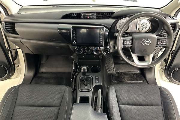 2021 Toyota HILUX SR (4x4) GUN126R FACELIFT 4X4
