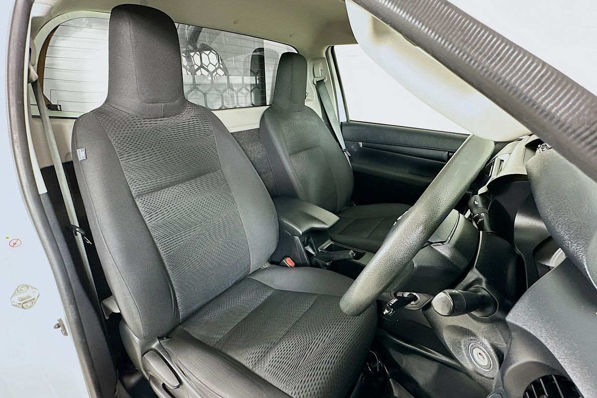 2018 Toyota HILUX SR (4x4) GUN126R MY17 4X4