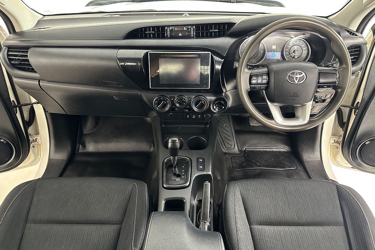 2018 Toyota HILUX SR (4x4) GUN126R MY19 4X4