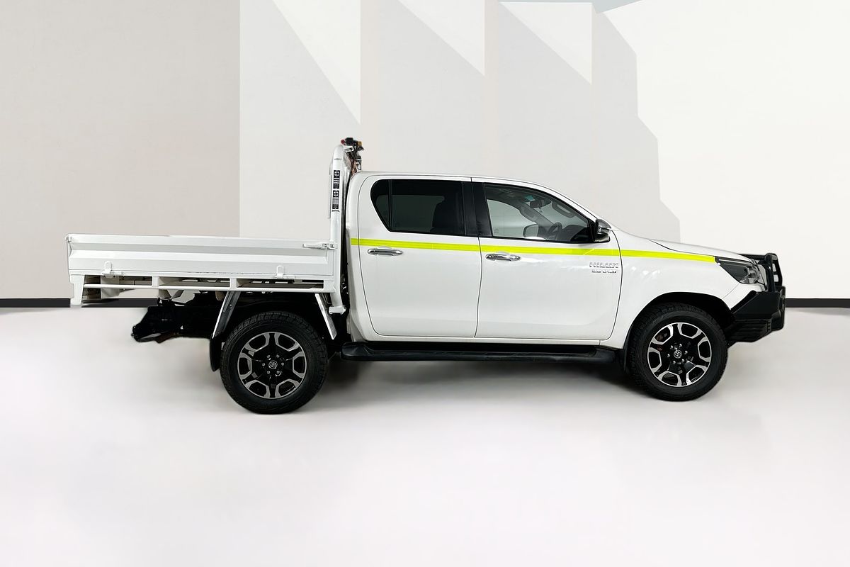 2021 Toyota HILUX SR5 (4x4) GUN126R FACELIFT 4X4