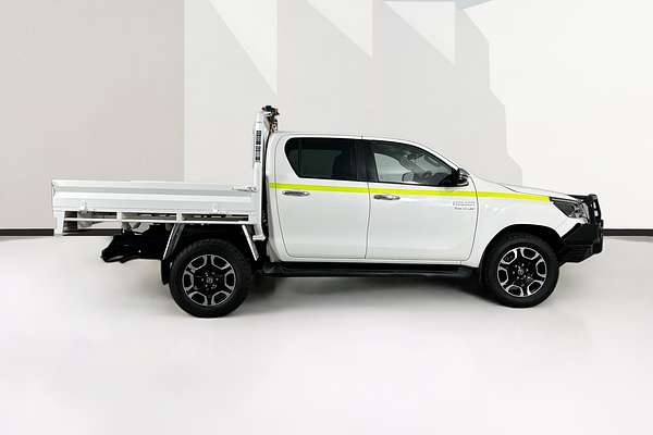 2021 Toyota HILUX SR5 (4x4) GUN126R FACELIFT 4X4