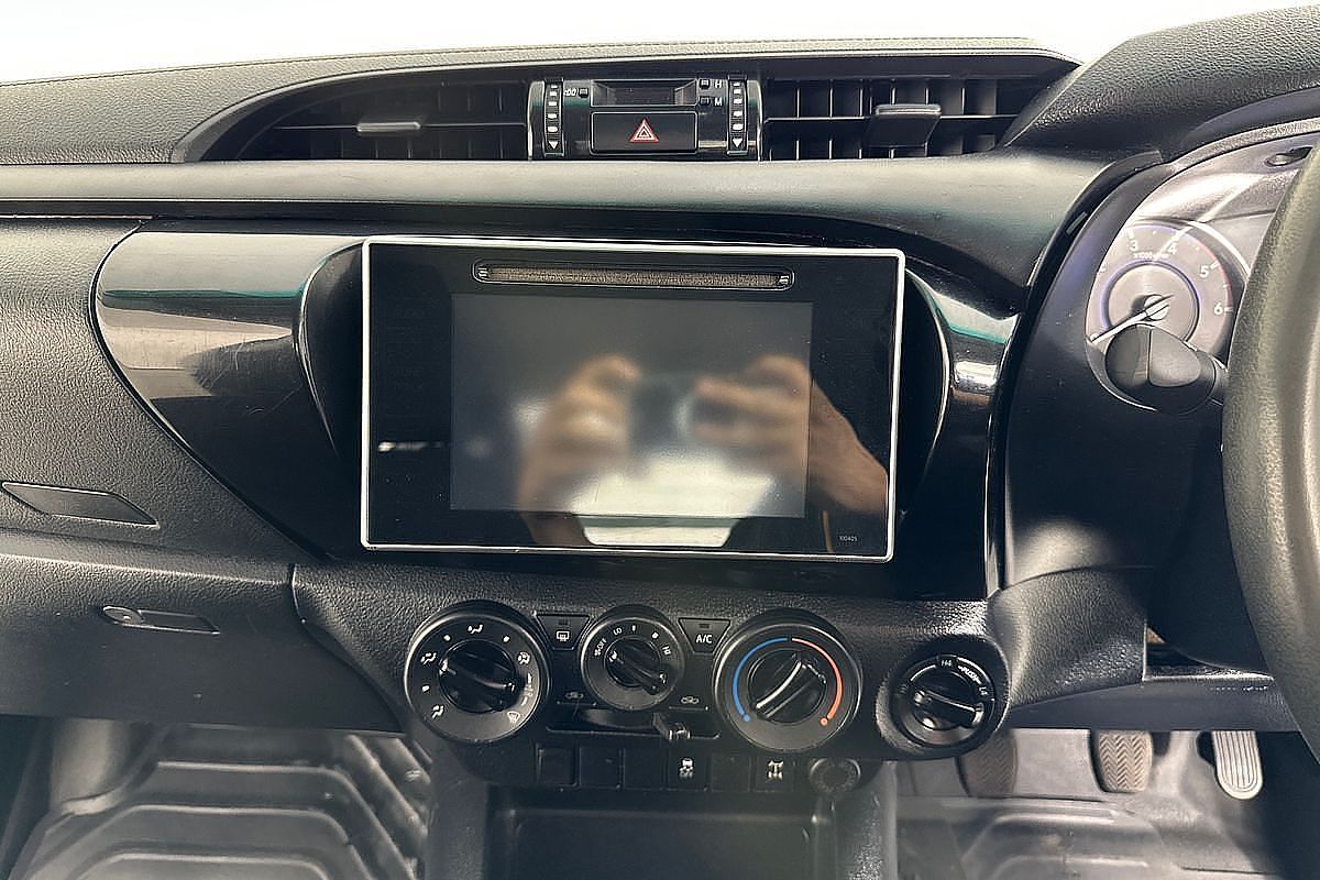 2018 Toyota Hilux SR GUN126R 4X4