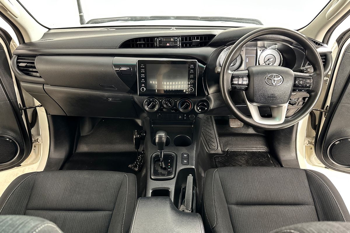 2021 Toyota HILUX SR (4x4) GUN126R 4X4