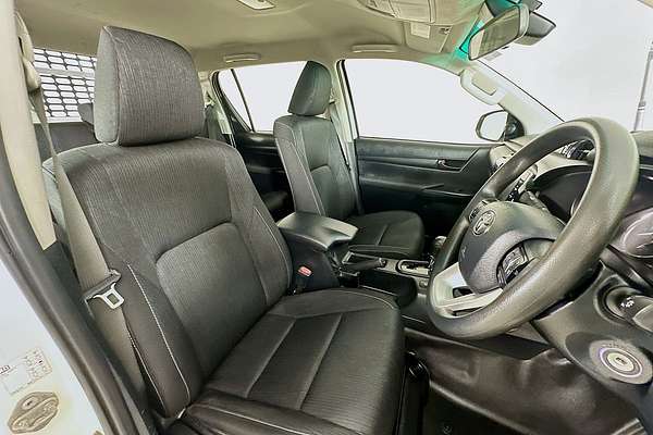 2021 Toyota HILUX SR (4x4) GUN126R FACELIFT 4X4