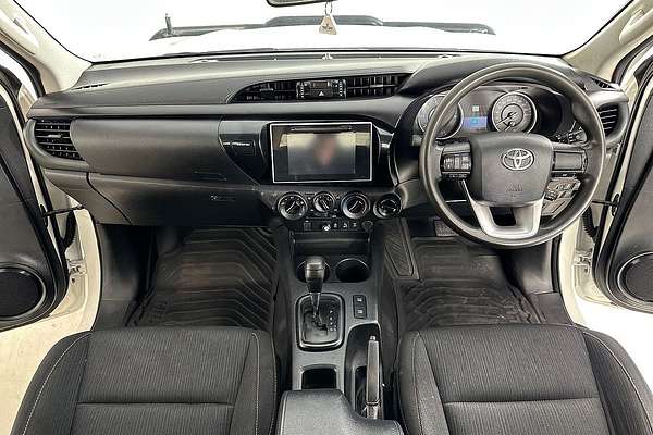 2019 Toyota HILUX SR (4x4) GUN126R MY19 4X4