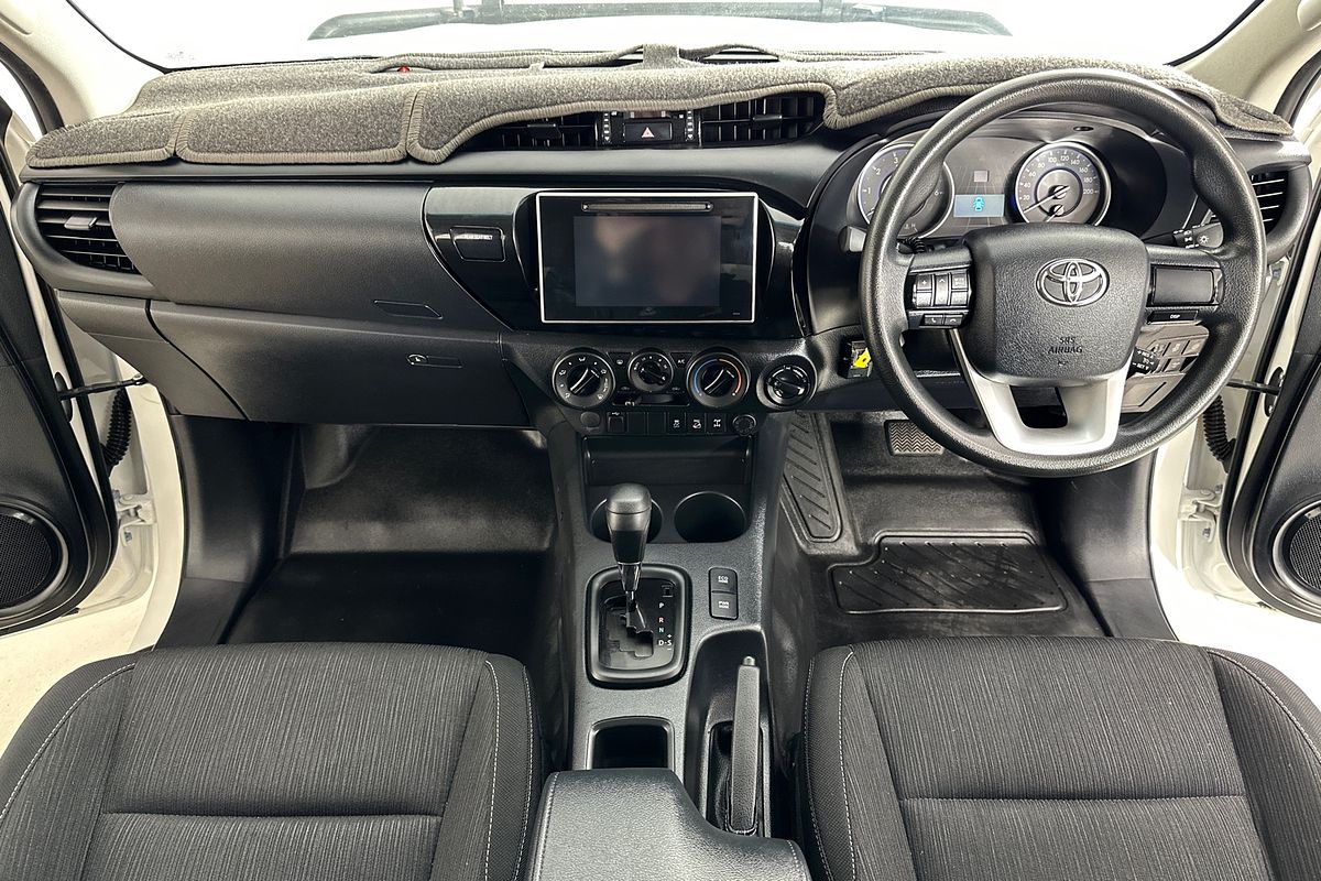 2018 Toyota HILUX SR (4x4) GUN126R MY17 4X4