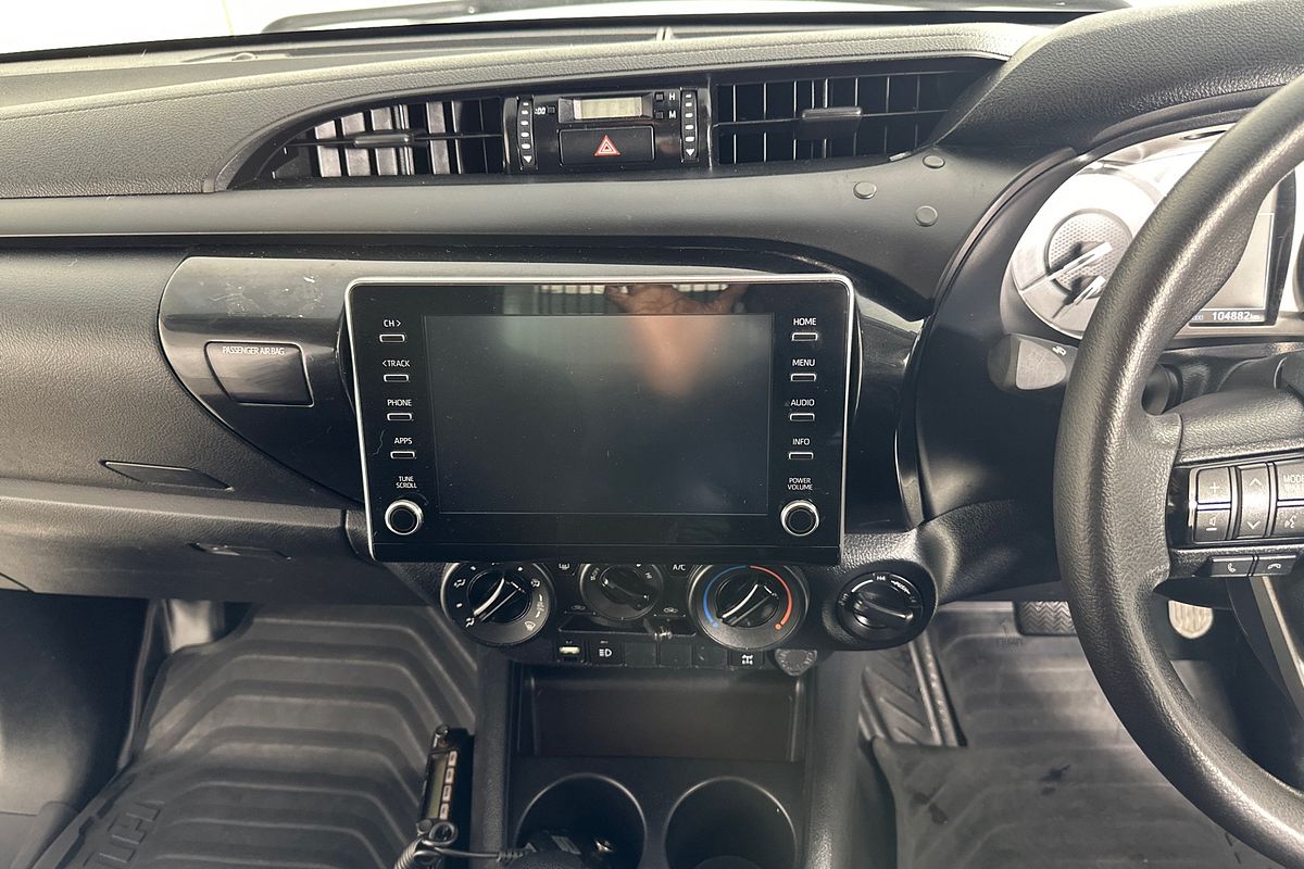 2021 Toyota HILUX SR (4x4) GUN126R 4X4