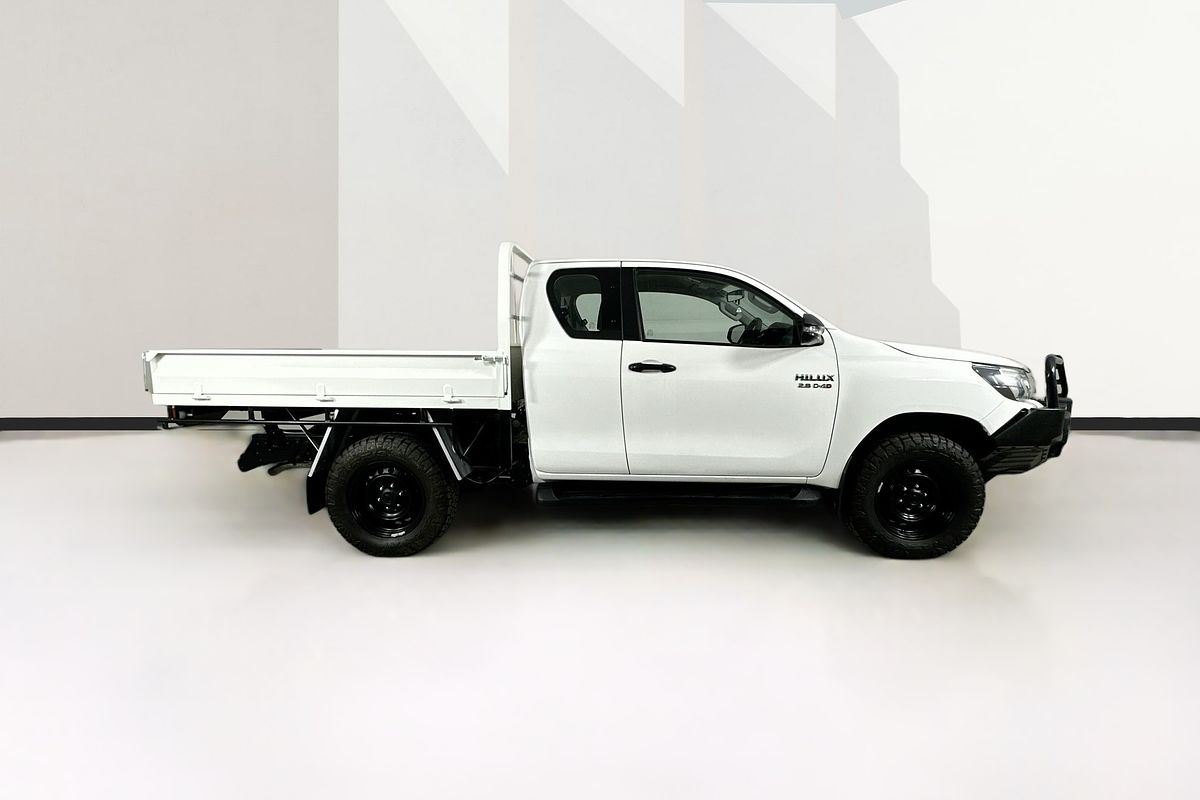 2017 Toyota HILUX SR GUN126R 4X4
