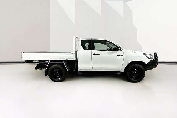 2017 Toyota HILUX SR GUN126R 4X4