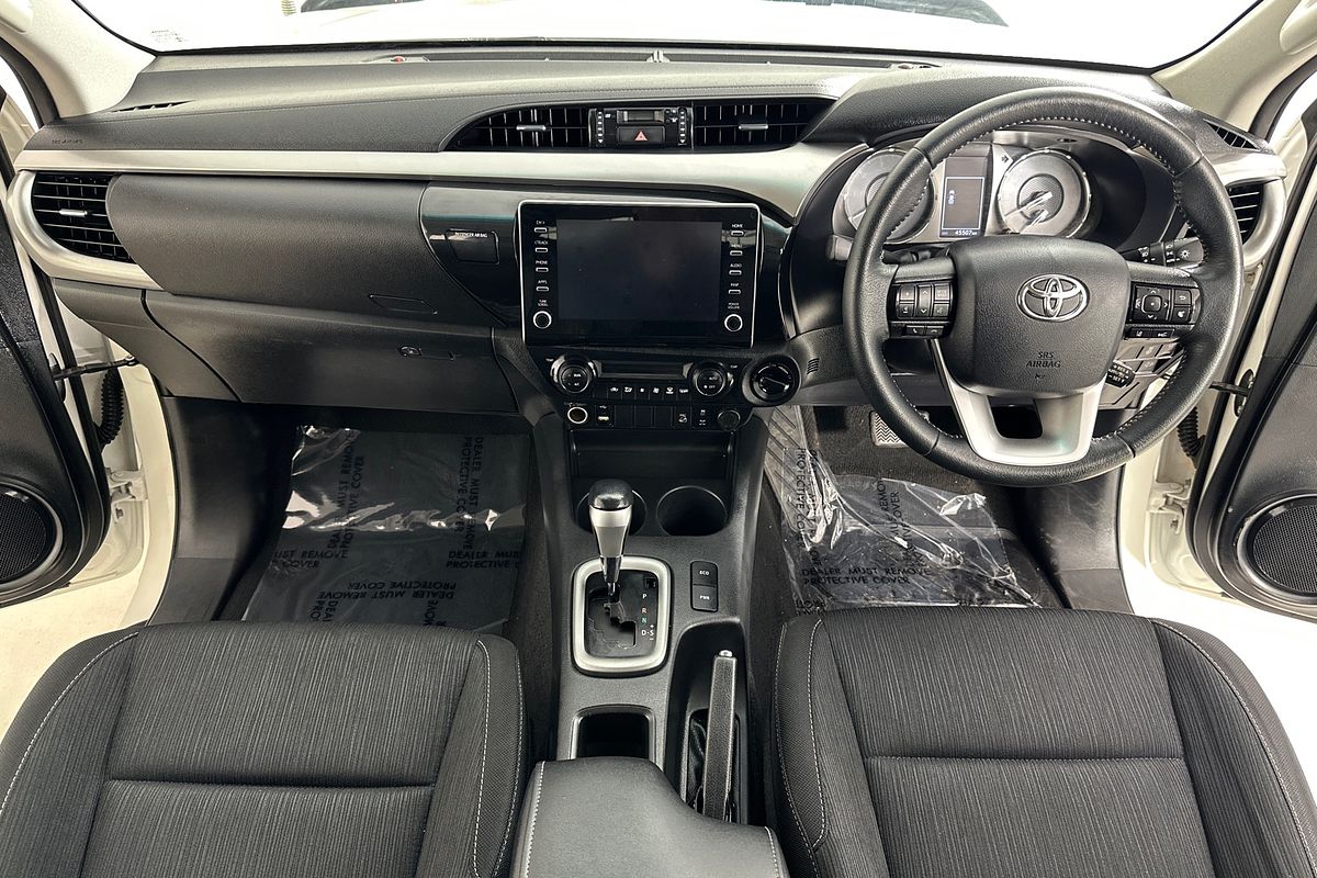 2021 Toyota HILUX SR5 (4x4) GUN126R FACELIFT 4X4