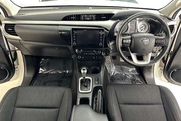 2021 Toyota HILUX SR5 (4x4) GUN126R FACELIFT 4X4