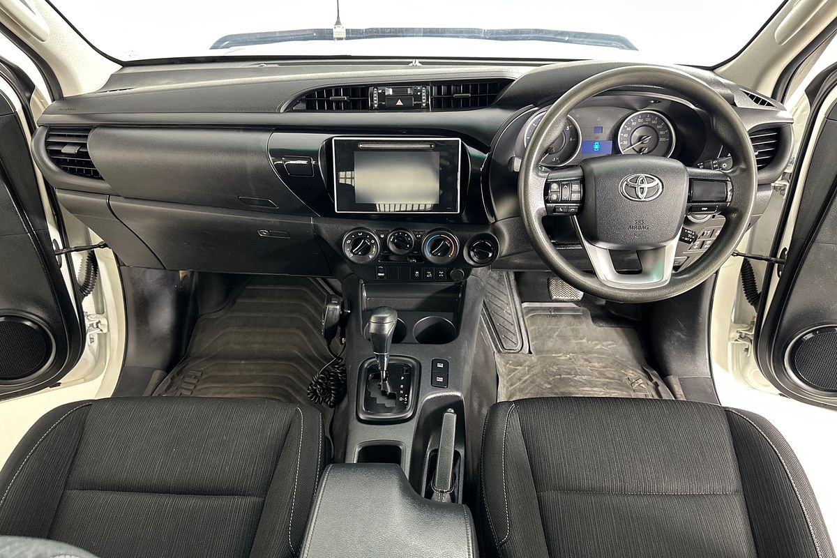 2019 Toyota HILUX SR (4x4) GUN126R MY19 4X4