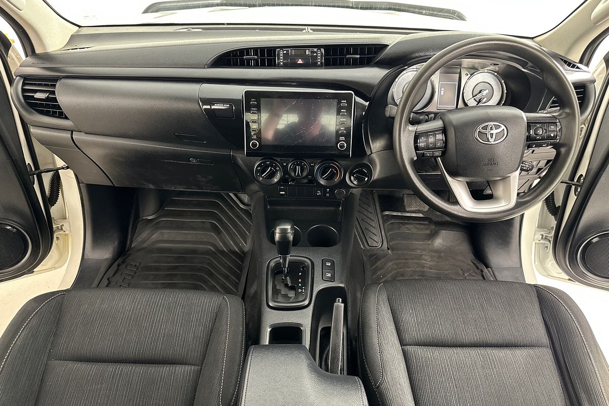 2021 Toyota HILUX SR (4x4) GUN126R 4X4