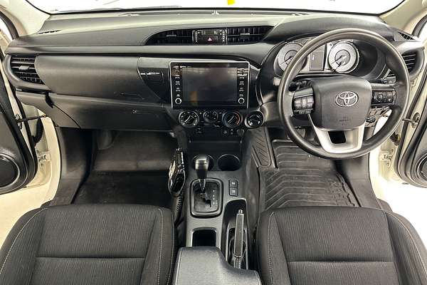 2021 Toyota HILUX SR (4x4) GUN126R FACELIFT 4X4