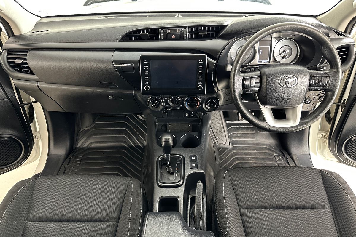 2021 Toyota HILUX SR (4x4) GUN126R FACELIFT 4X4