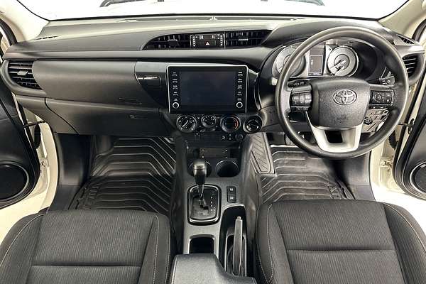 2021 Toyota HILUX SR (4x4) GUN126R FACELIFT 4X4