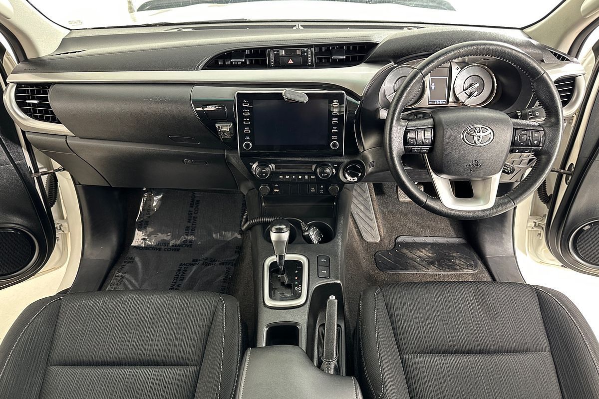2021 Toyota HILUX SR5 (4x4) GUN126R 4X4