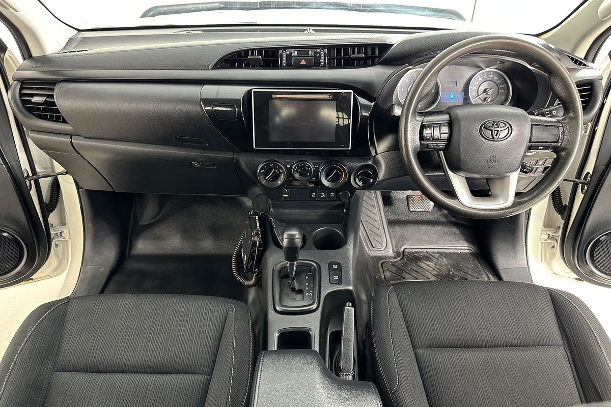 2019 Toyota HILUX SR (4x4) GUN126R MY19 4X4