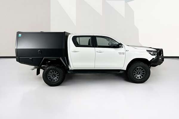 2024 Toyota HILUX SR GUN126R 4X4