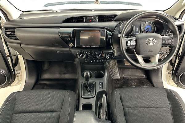 2020 Toyota HILUX SR (4x4) GUN126R MY19 UPGRADE 4X4