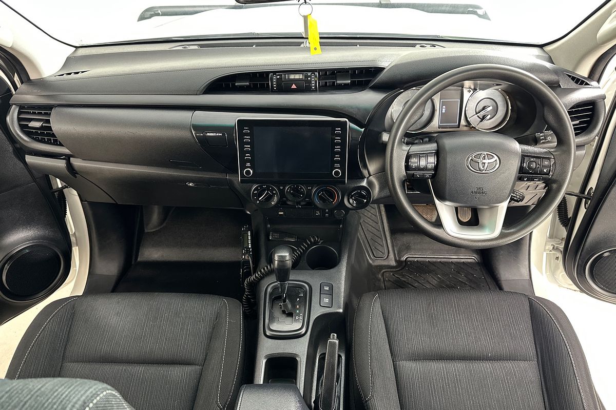 2021 Toyota HILUX SR (4x4) GUN126R FACELIFT 4X4
