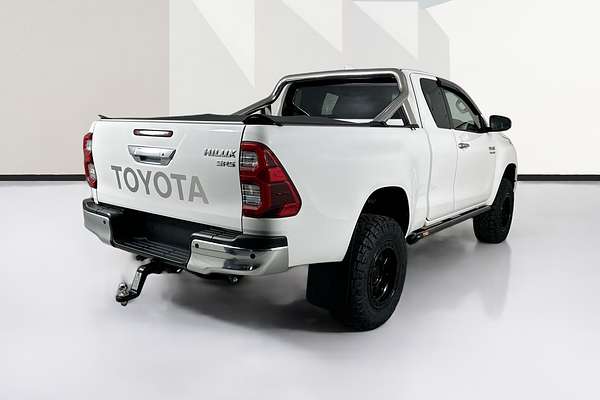 2023 Toyota HILUX SR5 (4x4) GUN126R 4X4