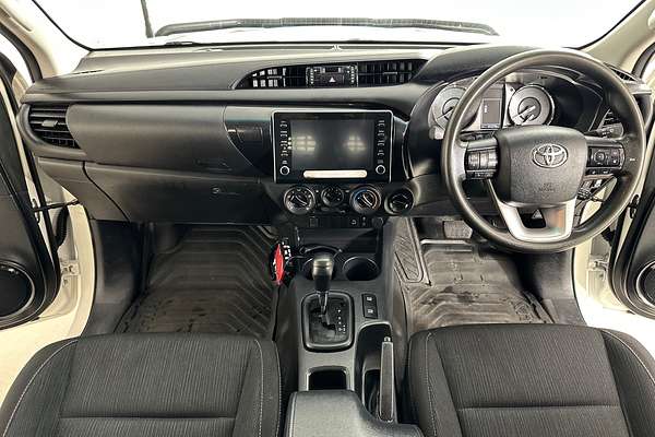 2021 Toyota HILUX SR (4x4) GUN126R FACELIFT 4X4