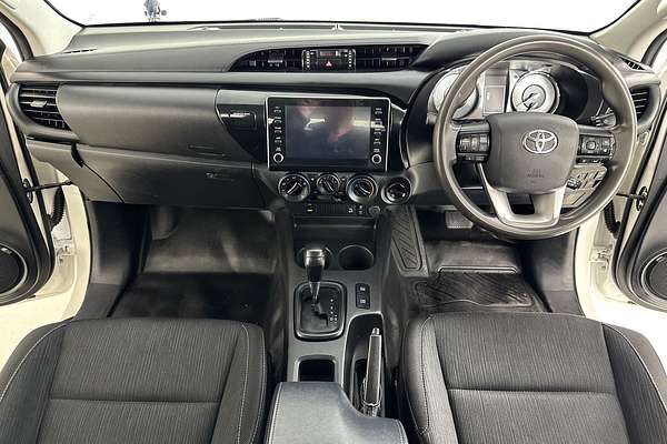 2020 Toyota HILUX SR (4x4) GUN126R FACELIFT 4X4