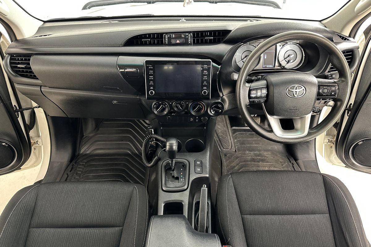 2021 Toyota HILUX SR (4x4) GUN126R FACELIFT 4X4