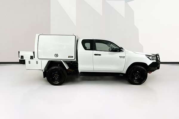 2021 Toyota HILUX SR (4x4) GUN126R 4X4