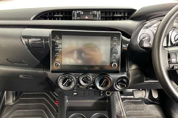 2022 Toyota HILUX SR (4x4) GUN126R 4X4