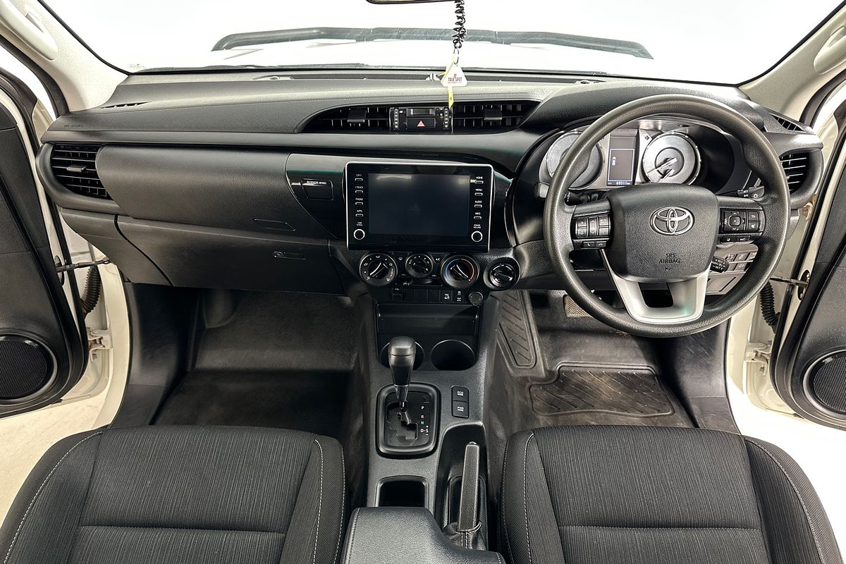 2021 Toyota HILUX SR (4x4) GUN126R 4X4