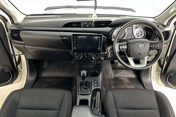 2021 Toyota HILUX SR (4x4) GUN126R 4X4