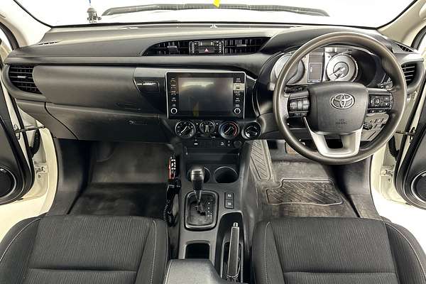 2021 Toyota HILUX SR (4x4) GUN126R 4X4