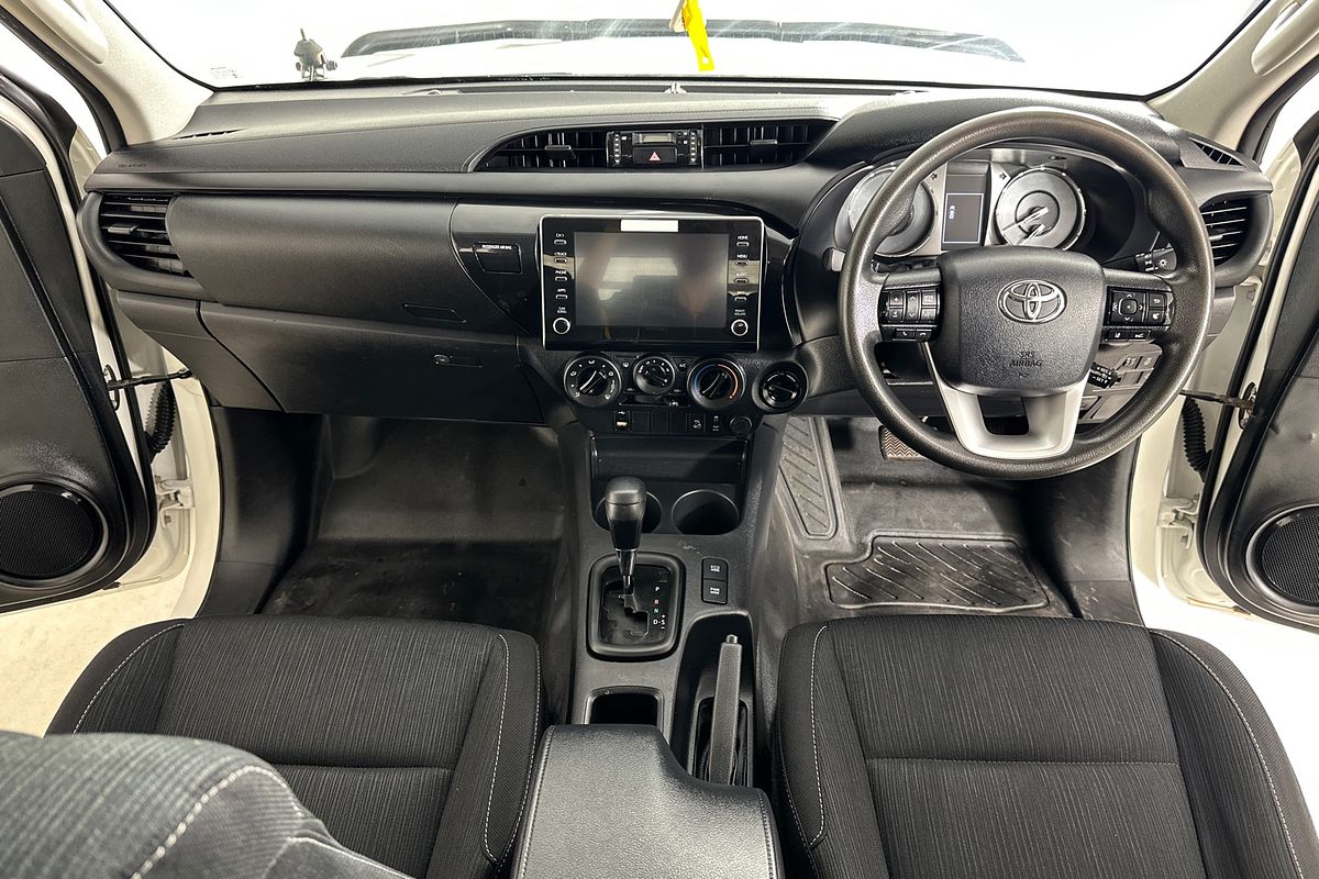 2021 Toyota HILUX SR (4x4) GUN126R 4X4
