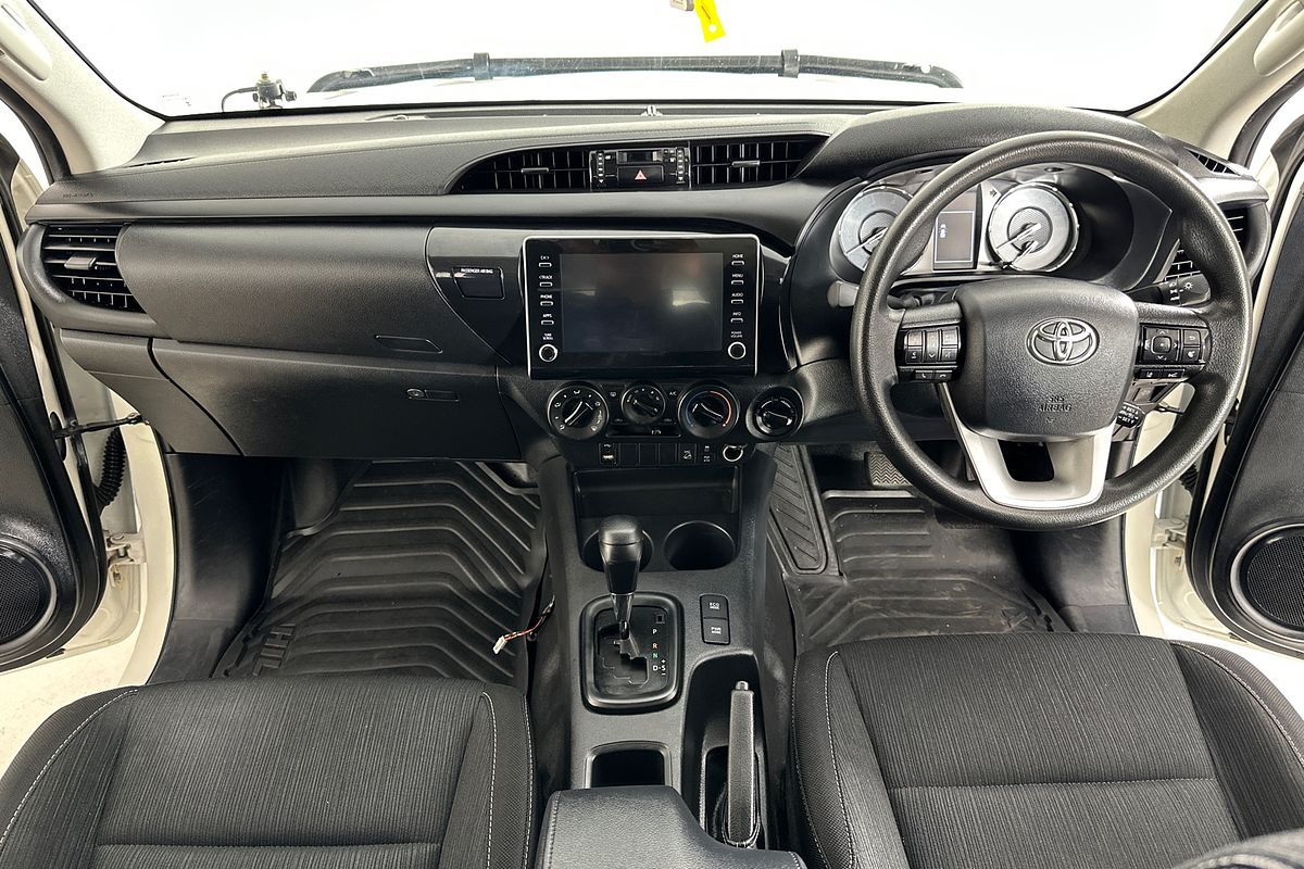 2021 Toyota HILUX SR (4x4) GUN126R 4X4